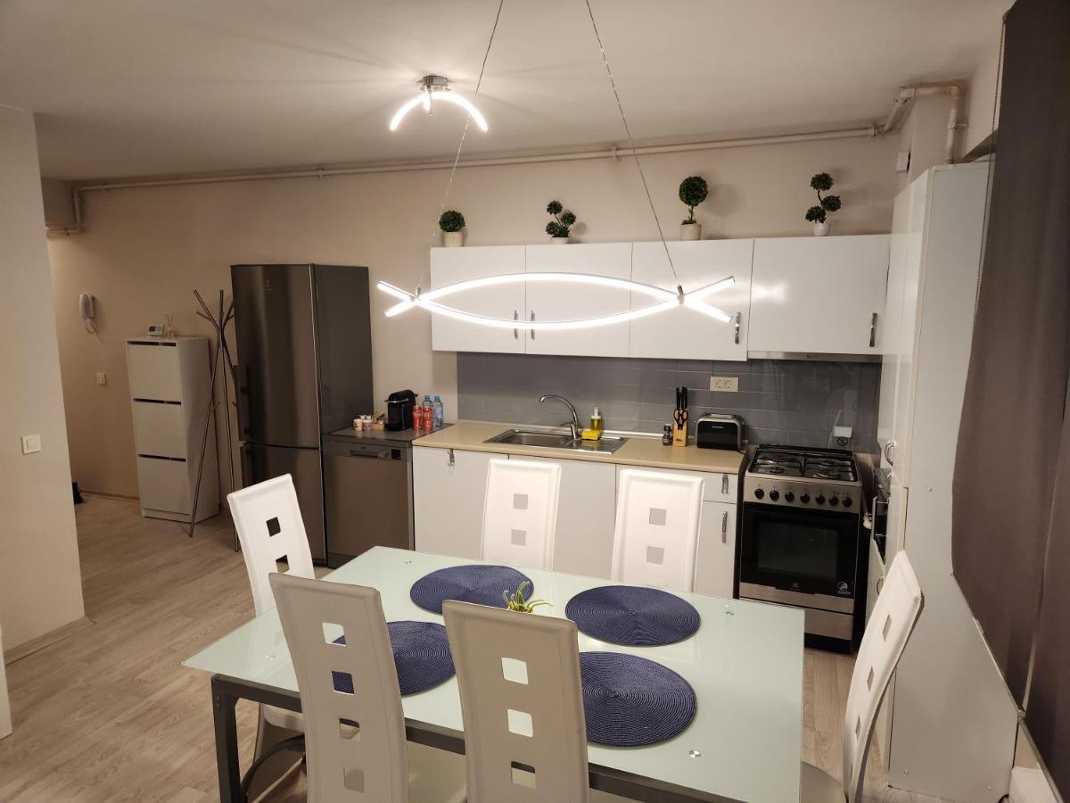 Airport Apartment Otopeni Exterior photo